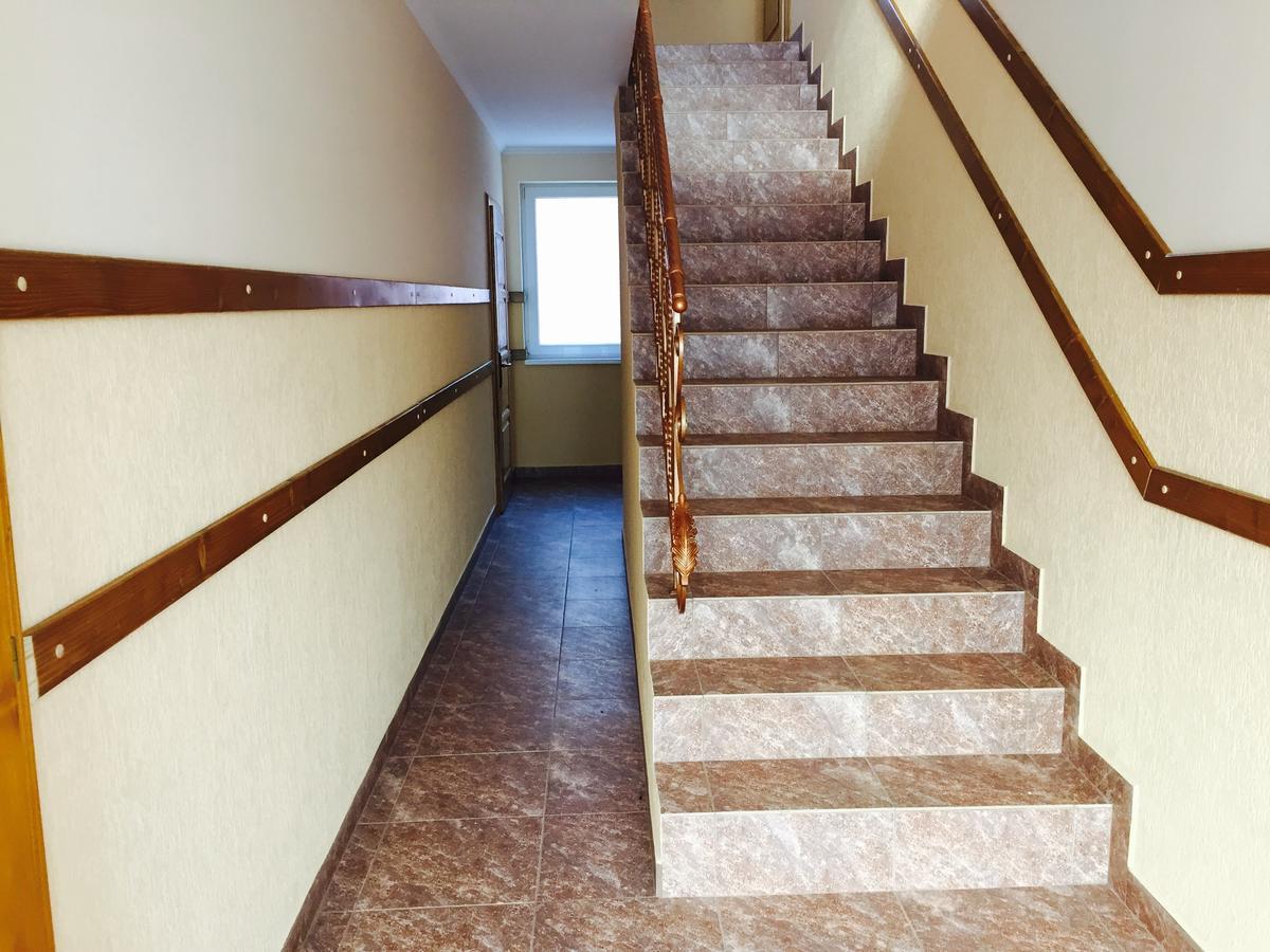 Mini Hotel Solnce Karpat Poljana Eksteriør bilde